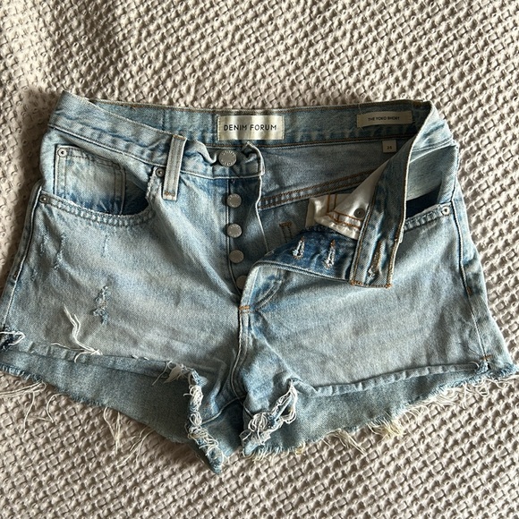 Light wash distressed denim short, size 25, Denim Forum Yoko short - Picture 2 of 3